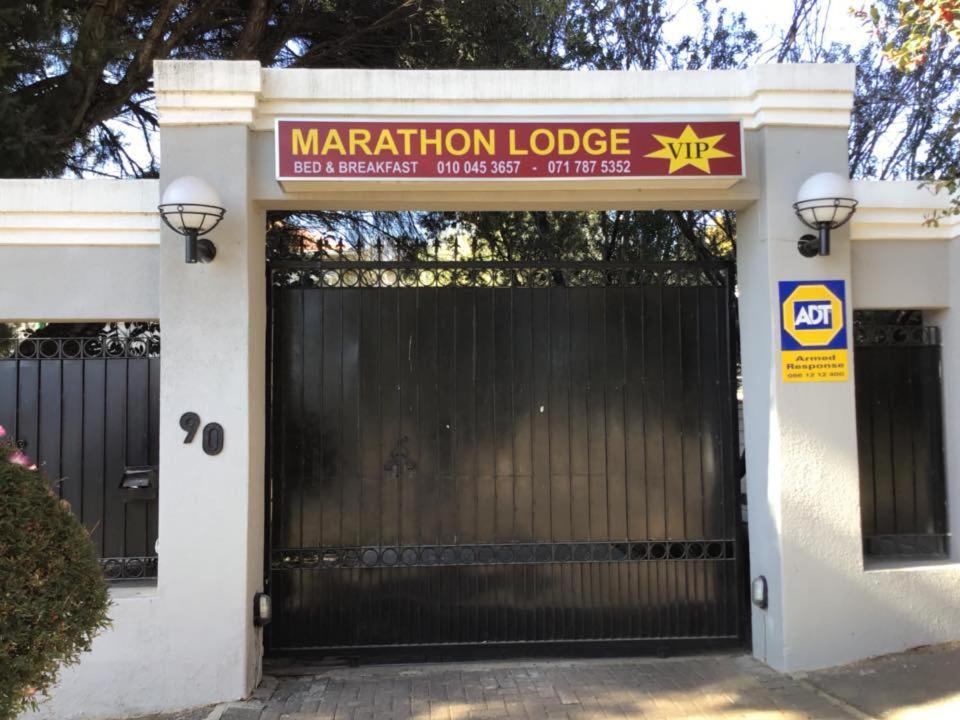 Marathon Lodge Vip Johannesburg Exterior photo